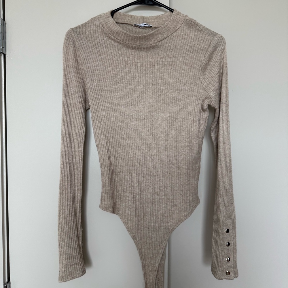 *NEW* Fashion Nova Bodysuit-Medium